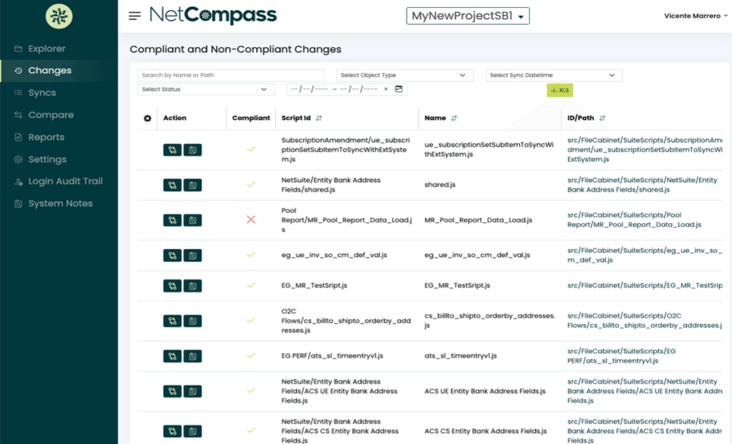 NetCompass compliance monitoring showing compliant and non-compliant changes with status indicators